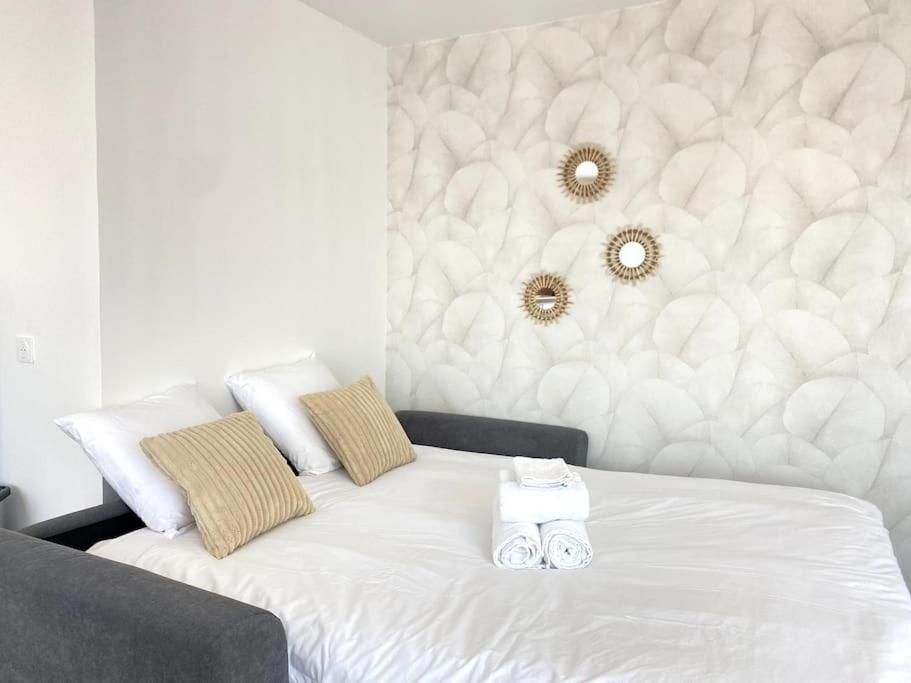 Appartement Le Brennou- Proche Centre- Neuf-climatise-tout Equipe